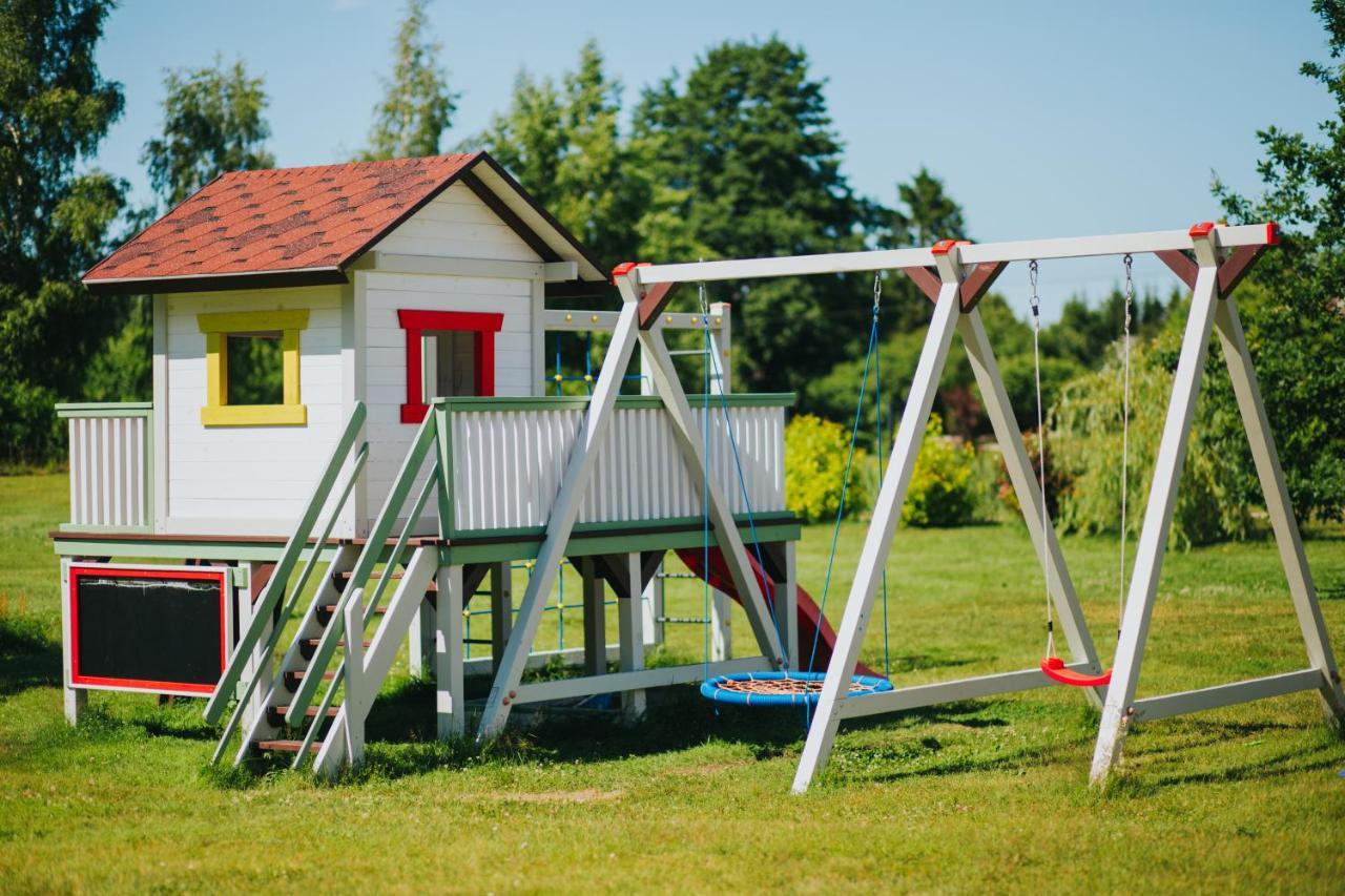 Sauleskempings Hotell Mērsrags Exteriör bild